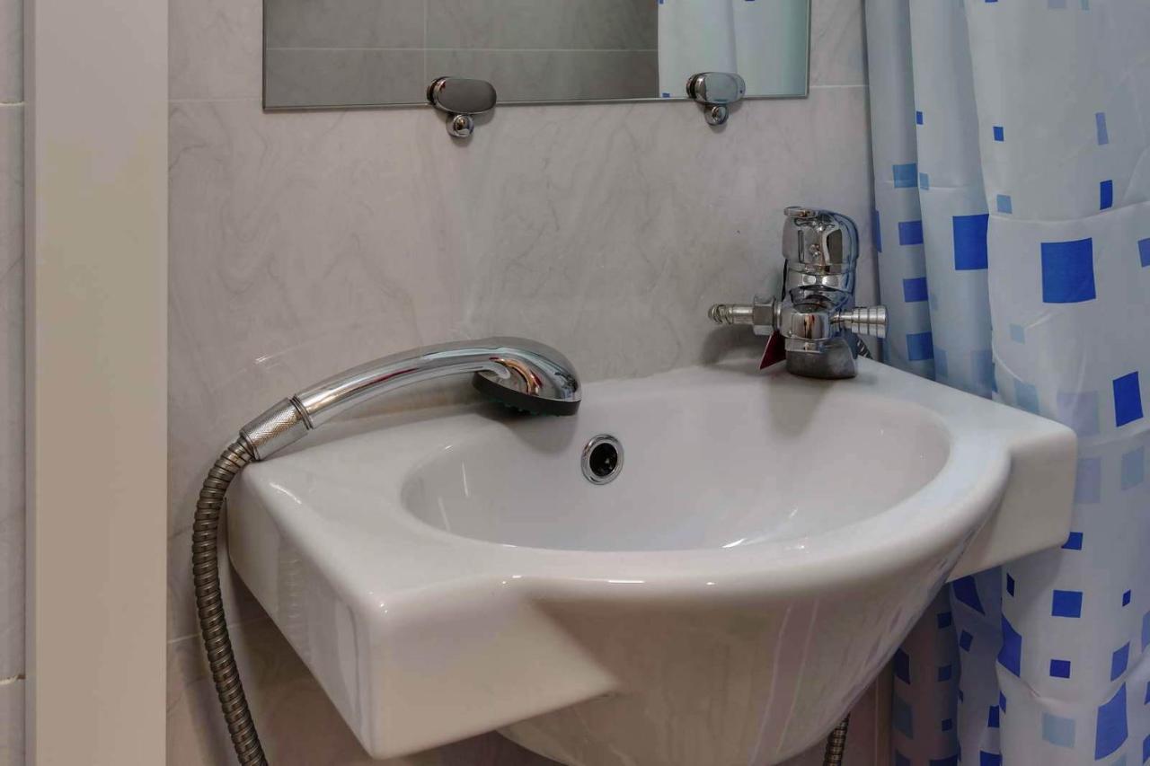 Yourhouse На Розыбакиева Утепова Недалеко От Меги アルマトイ エクステリア 写真