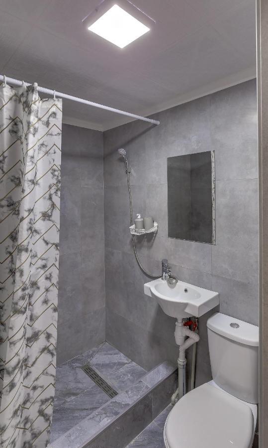 Yourhouse На Розыбакиева Утепова Недалеко От Меги アルマトイ エクステリア 写真