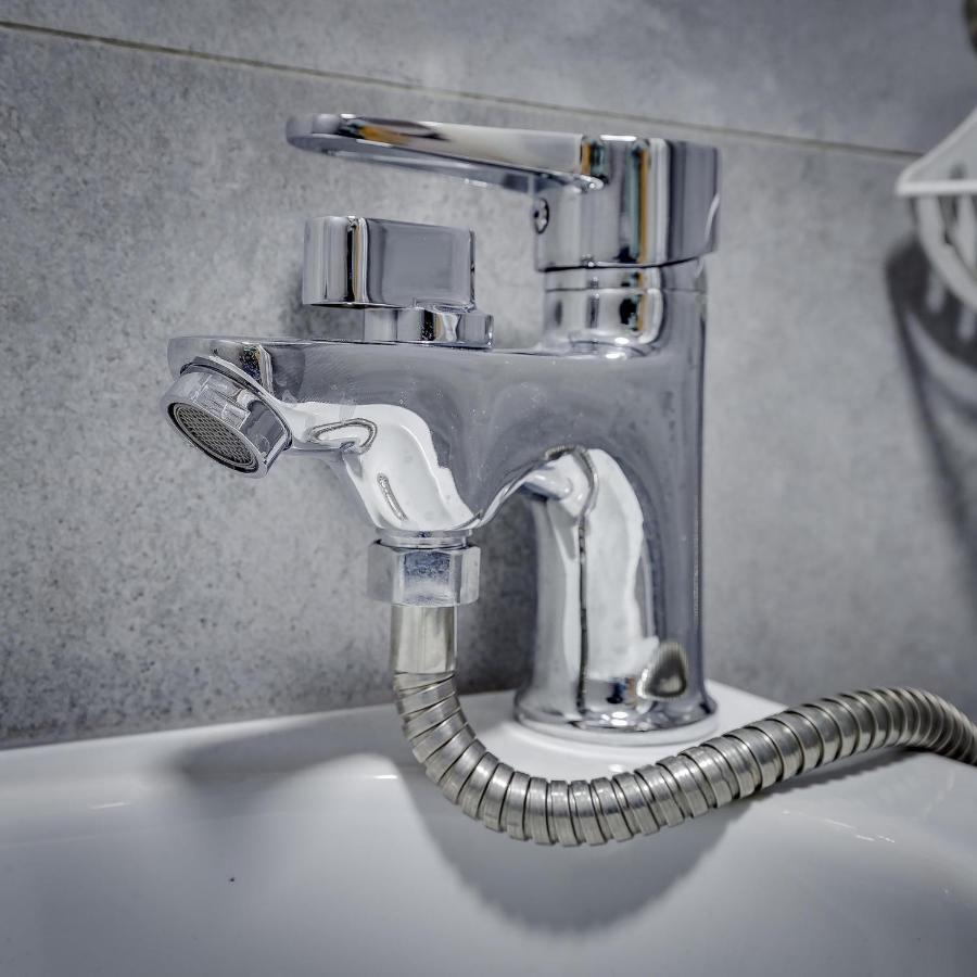 Yourhouse На Розыбакиева Утепова Недалеко От Меги アルマトイ エクステリア 写真